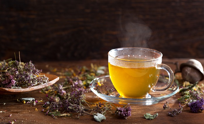 Unwind and De-Bloat: 5 Herbal Teas That Aid in Digestion and Reduce Gas