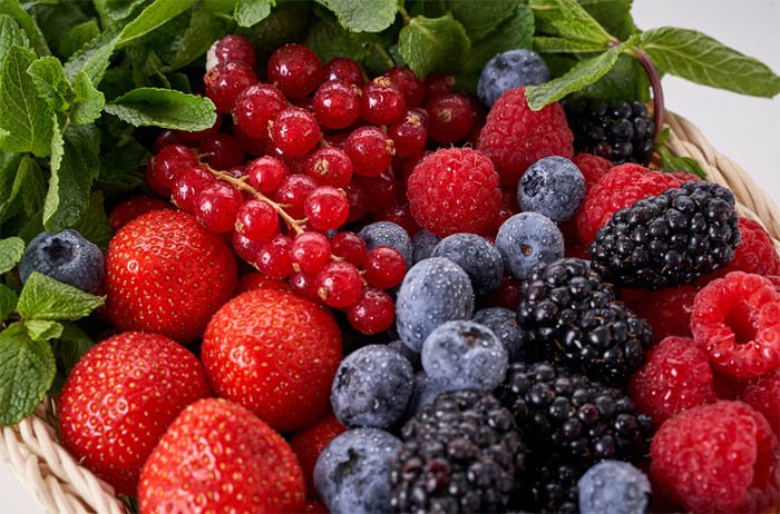 Stay Fit and Trim in the Rainy Season with These 5 Fruits for Weight Loss