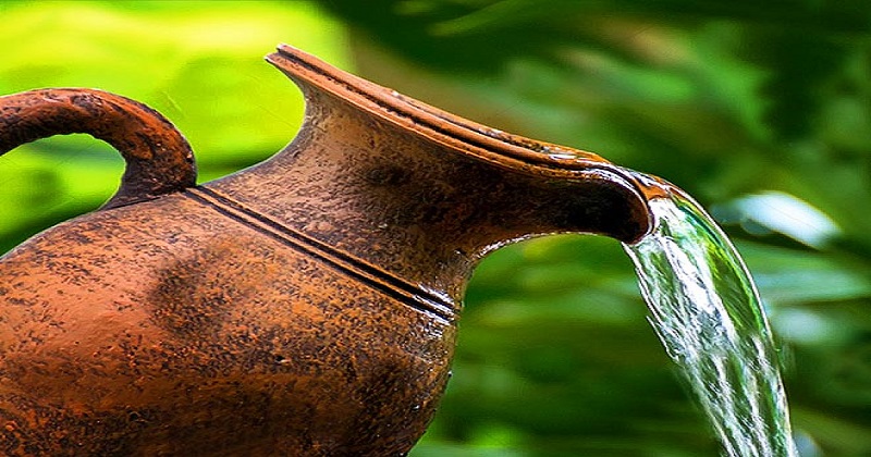 Unveiling the Secret: Why Drinking Water from an Earthen Pot is Beneficial for Your Health